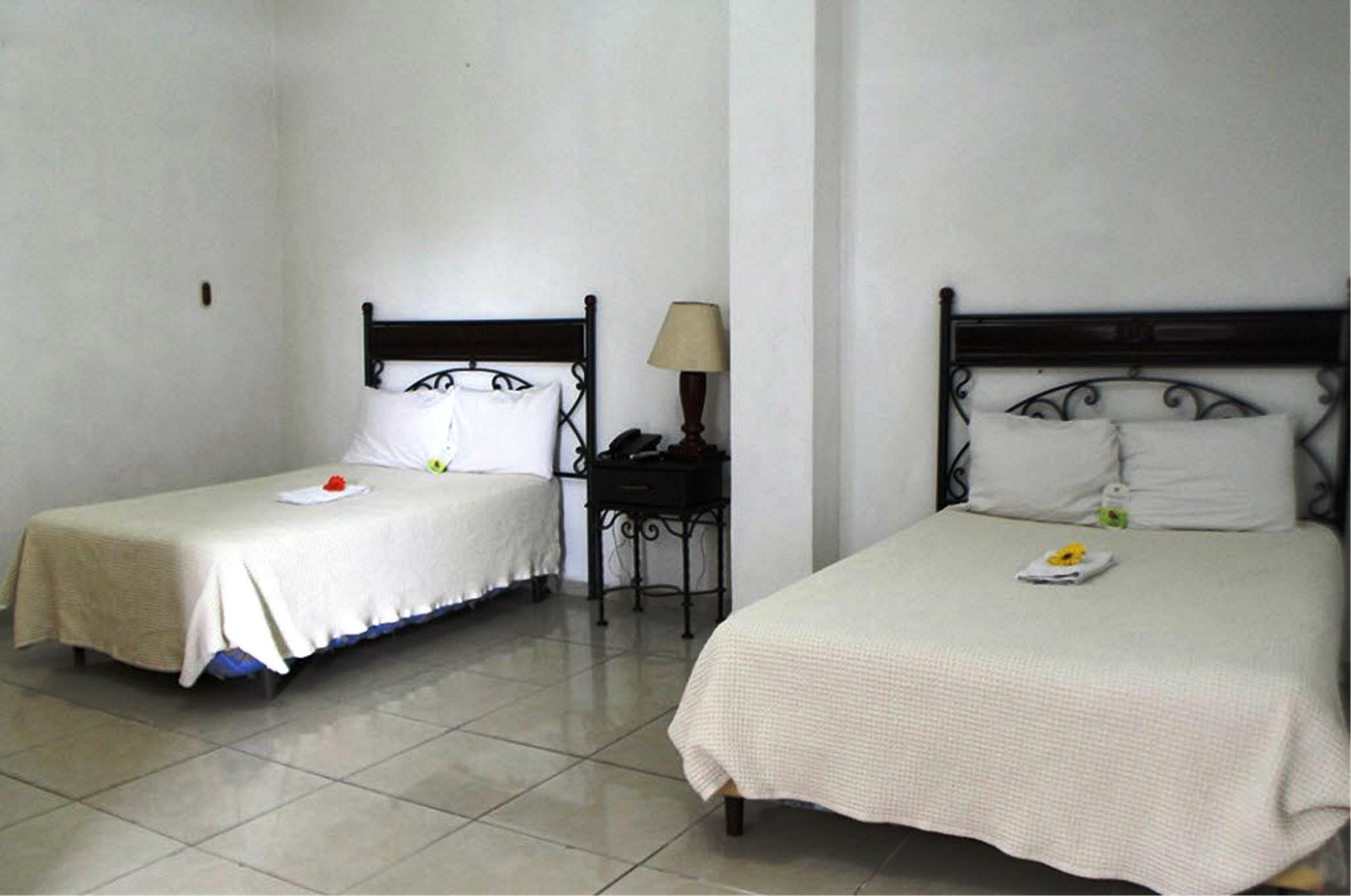 Hotel Santa Elena San Salvador Extérieur photo