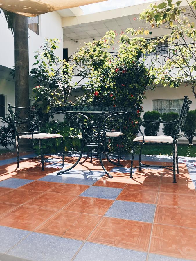Hotel Santa Elena Antiguo Cuscatlán Extérieur photo