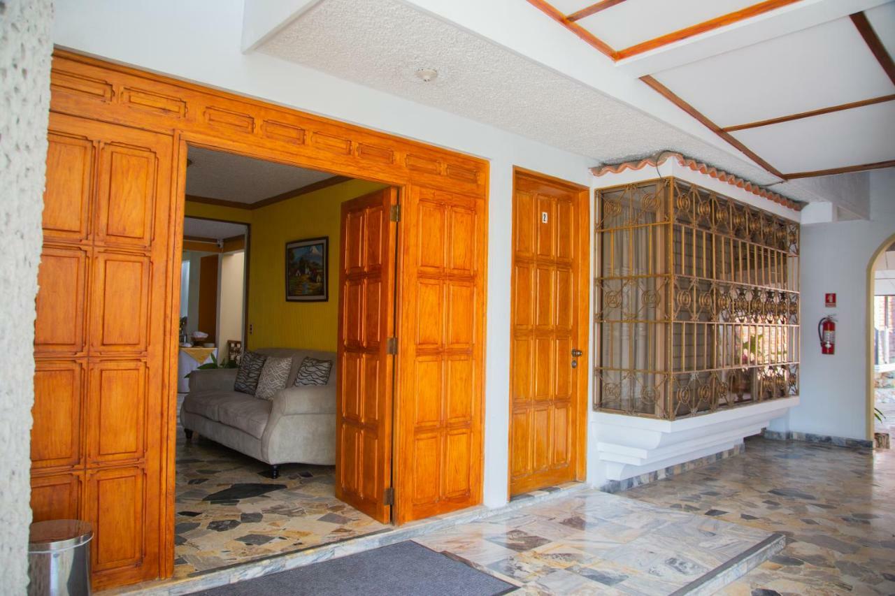 Hotel Santa Elena Antiguo Cuscatlán Extérieur photo